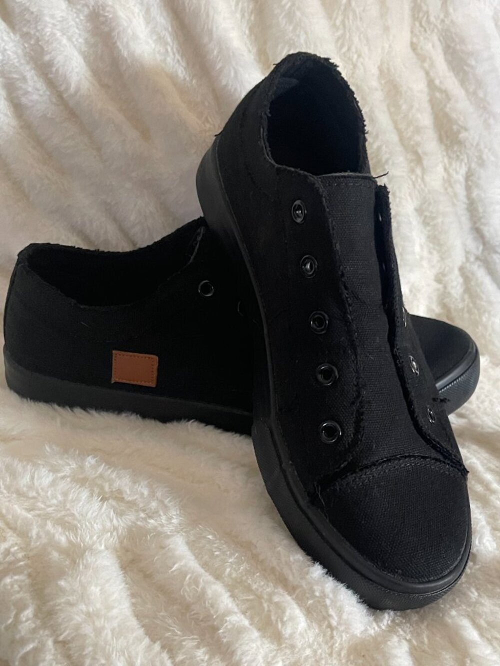 Women's Slip on Canvas Shoes 9.5
